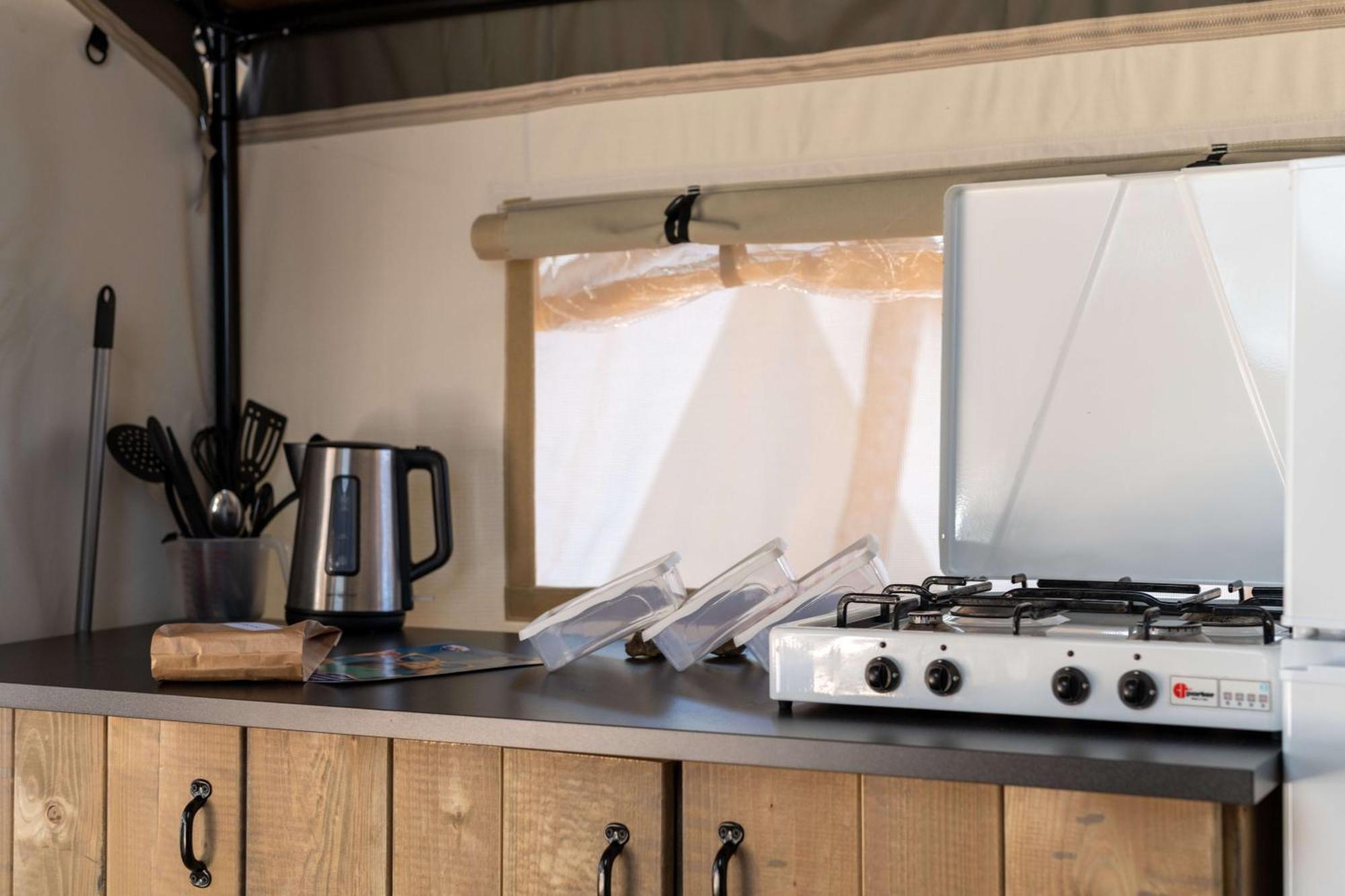 Easyatent Safari Tent Lanterna 카르바포랏 객실 사진